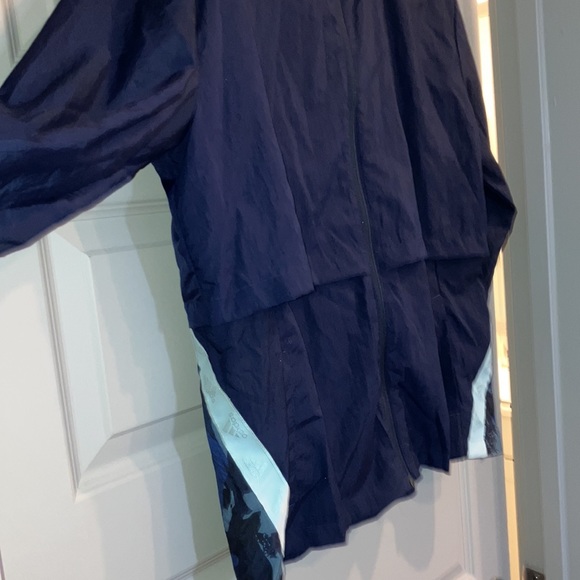 Adidas Windbreaker - Picture 2 of 4
